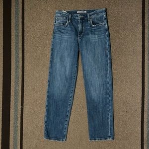 Joe’s Jeans mid rise Jean. Size 27